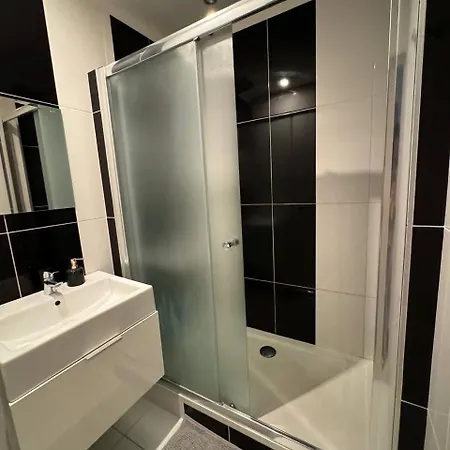 Kutuzovova Free Parking Apartment